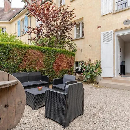 Maison De Charme Avec Vue Historique *